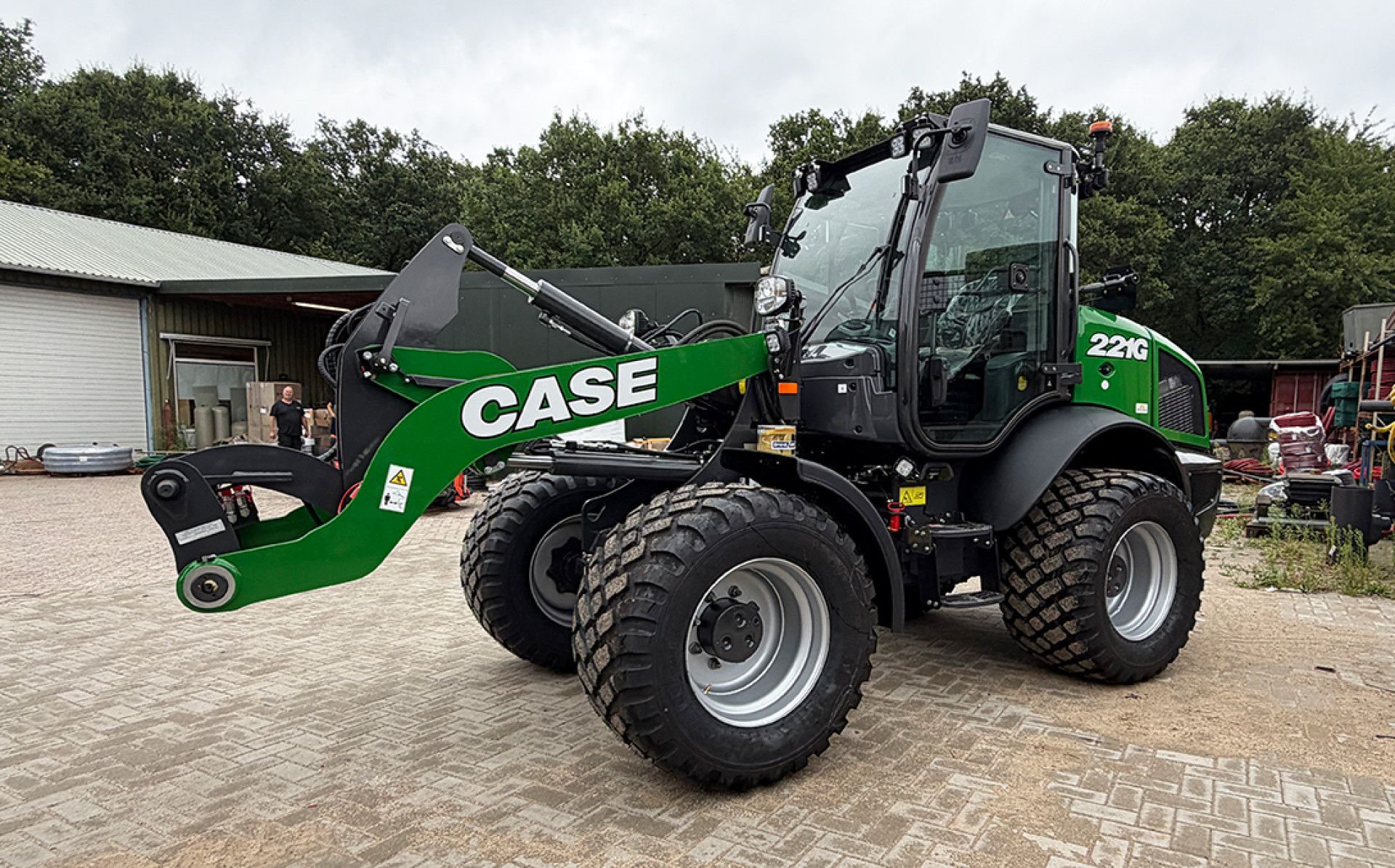 Case 221G compacte wiellader voor Gibo - 2