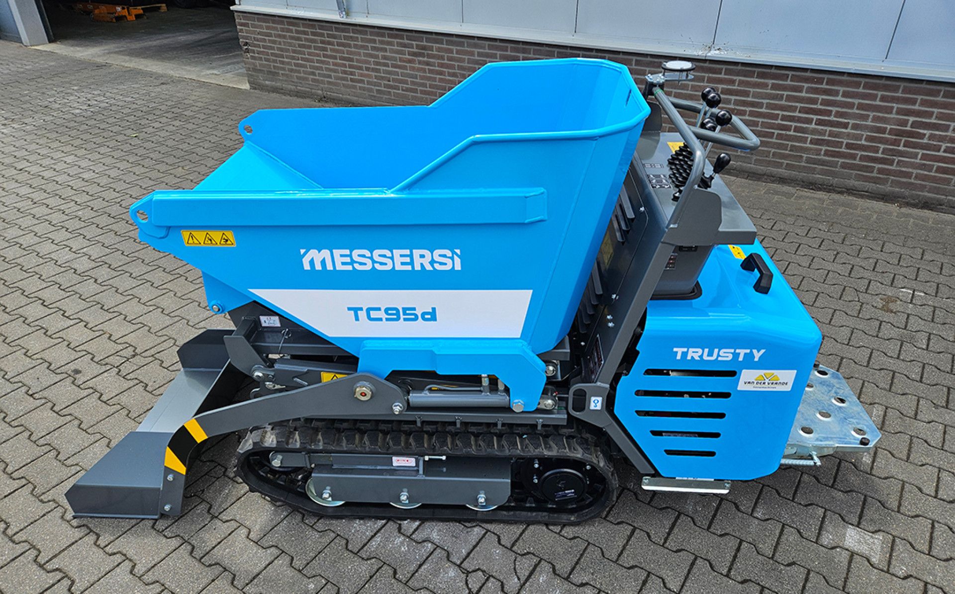 Case CX12D en Messersi TC95D voor De Groene Vingers - 4