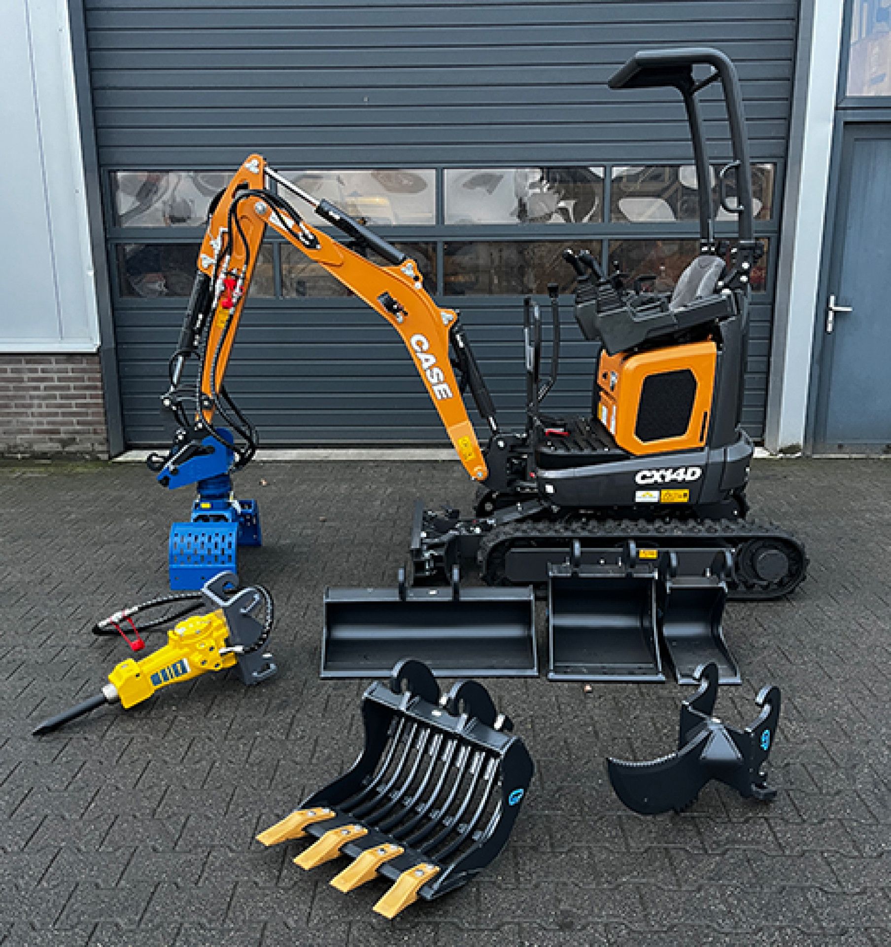 Diverse Case CX14D mini's naar tevreden klanten - 6