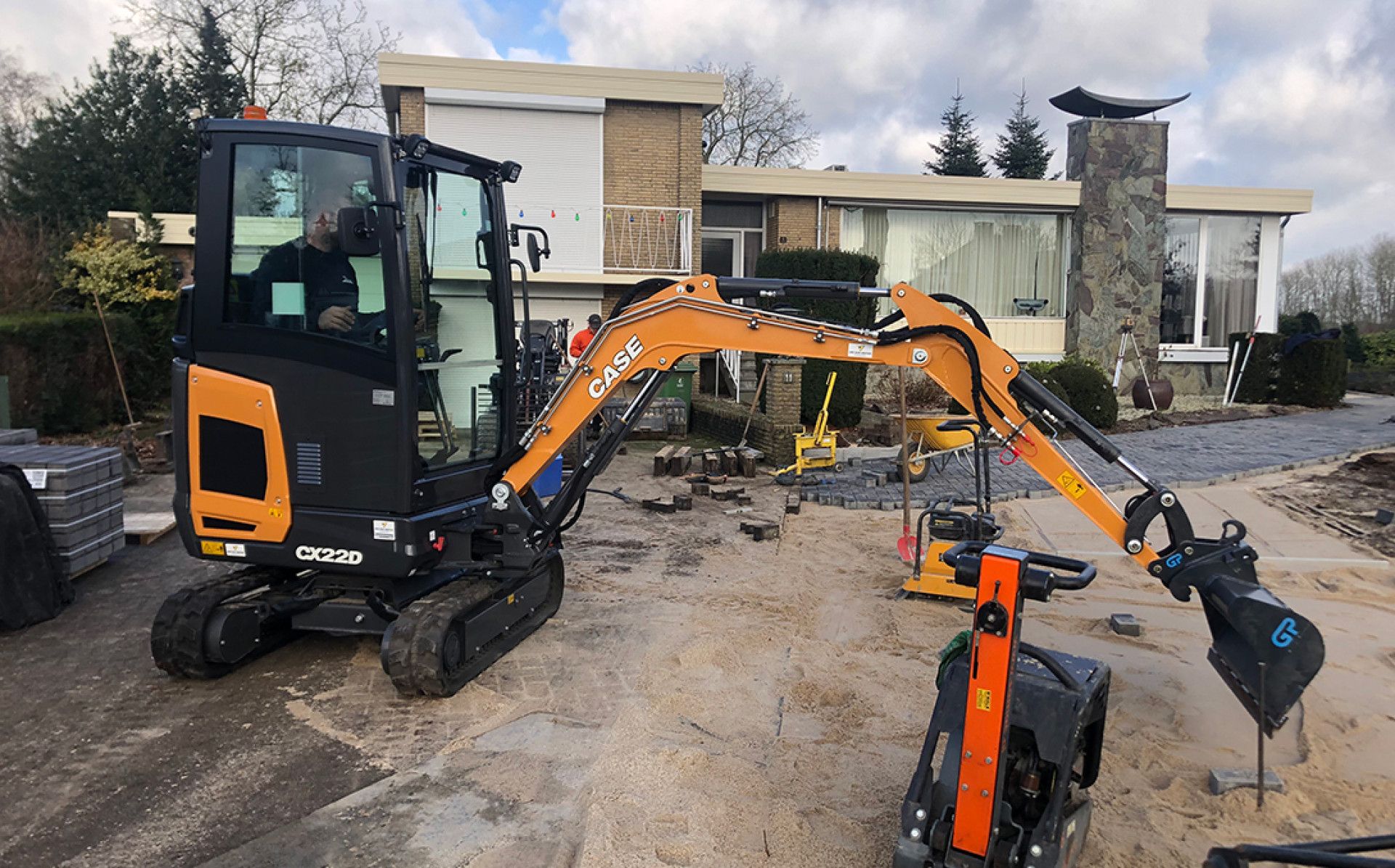 Case CX22D voor Janssen Grond- en Straatwerk - 2