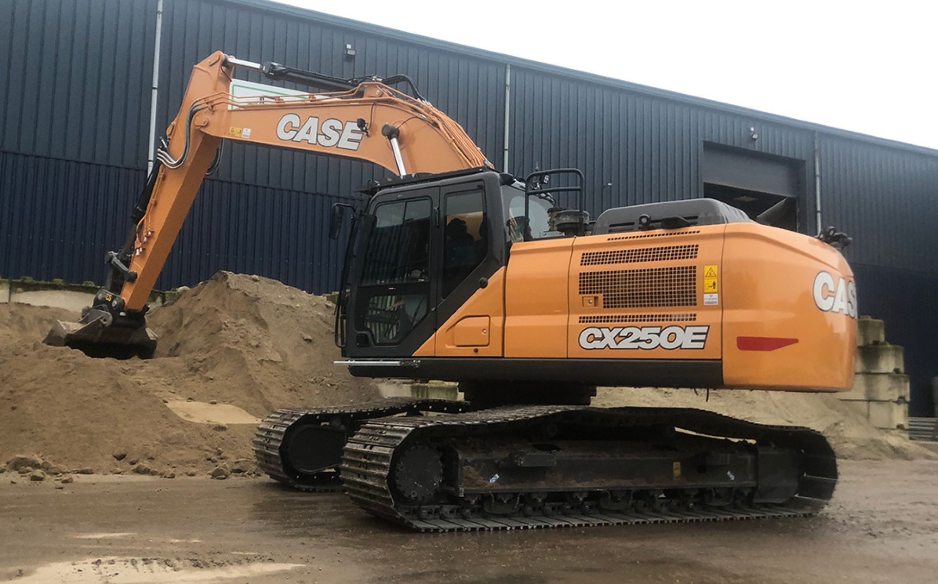 Case CX250E voor Cor Reuten en Zn BV - 2