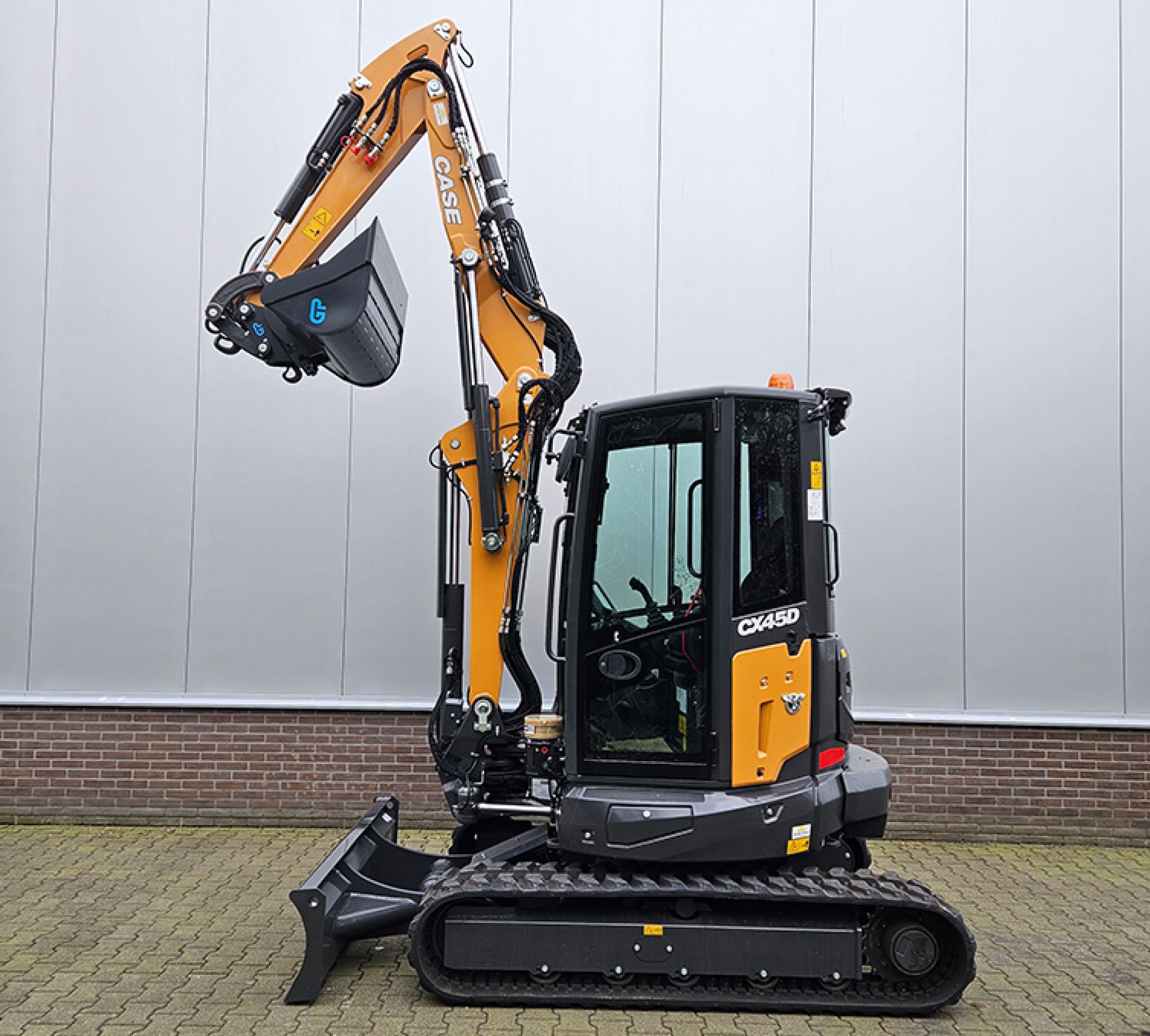 Case CX45D - 4