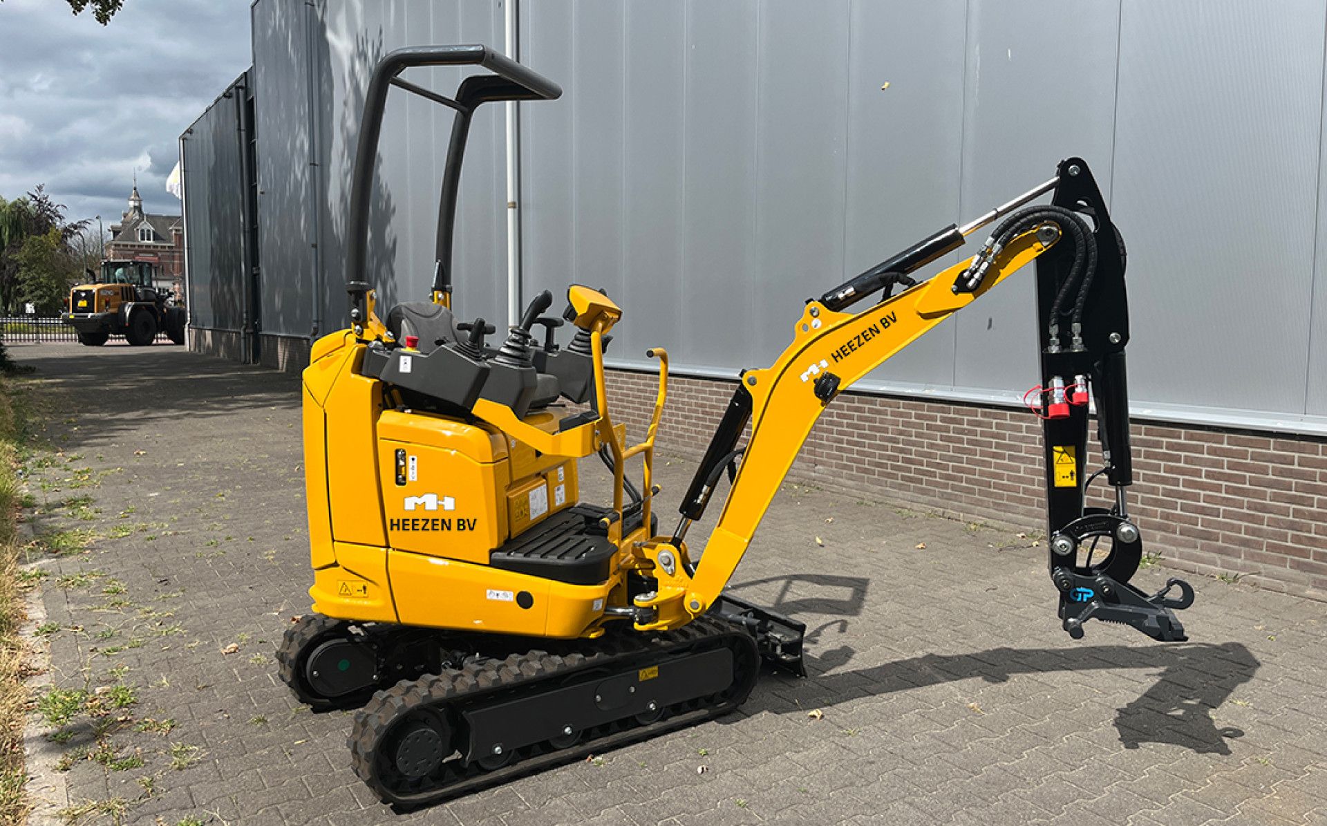 Elektrische CX15EV minigraver voor M. Heezen