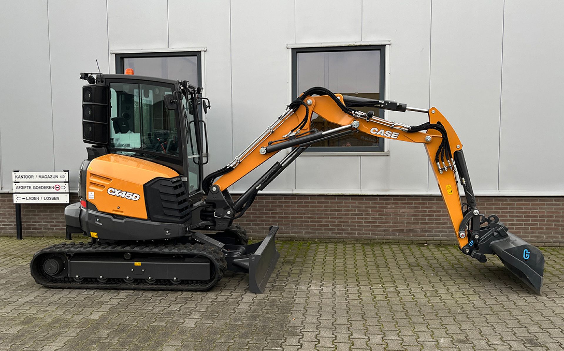 Case CX45D - 5